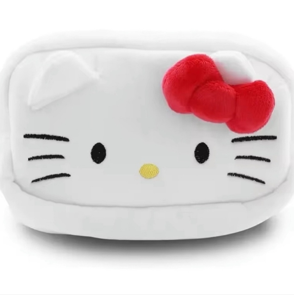 NWOT HELLO KITTY PENCIL CASE / COSMETIC BAG WHITE